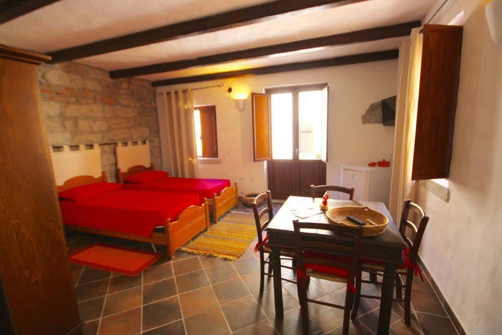 Hotel Amsicora 8 Olbia Zewnętrze zdjęcie