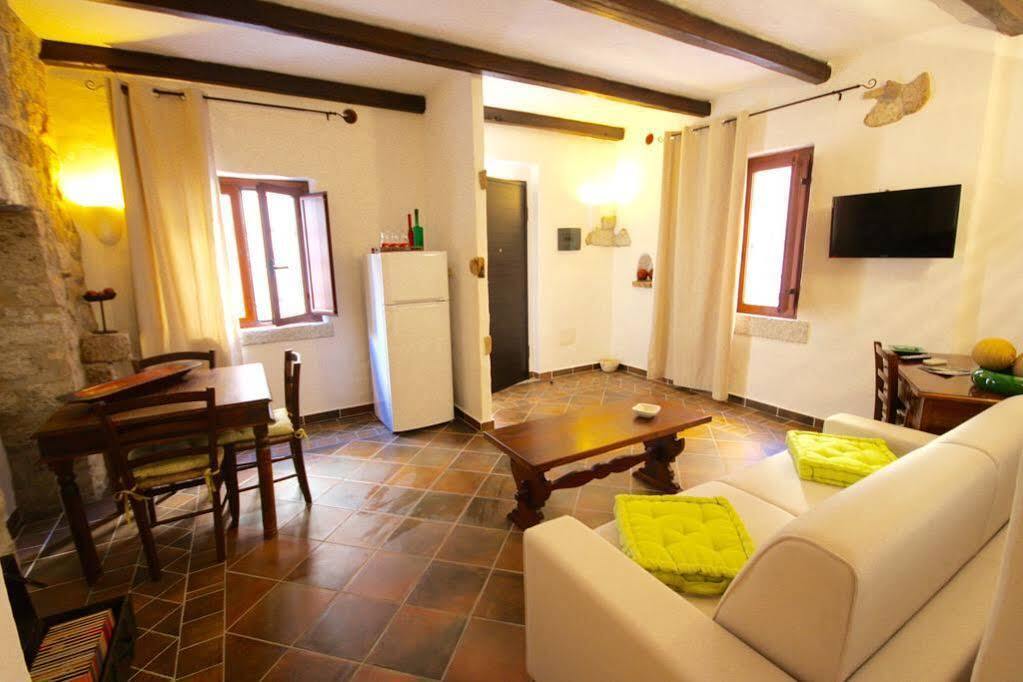 Hotel Amsicora 8 Olbia Zewnętrze zdjęcie